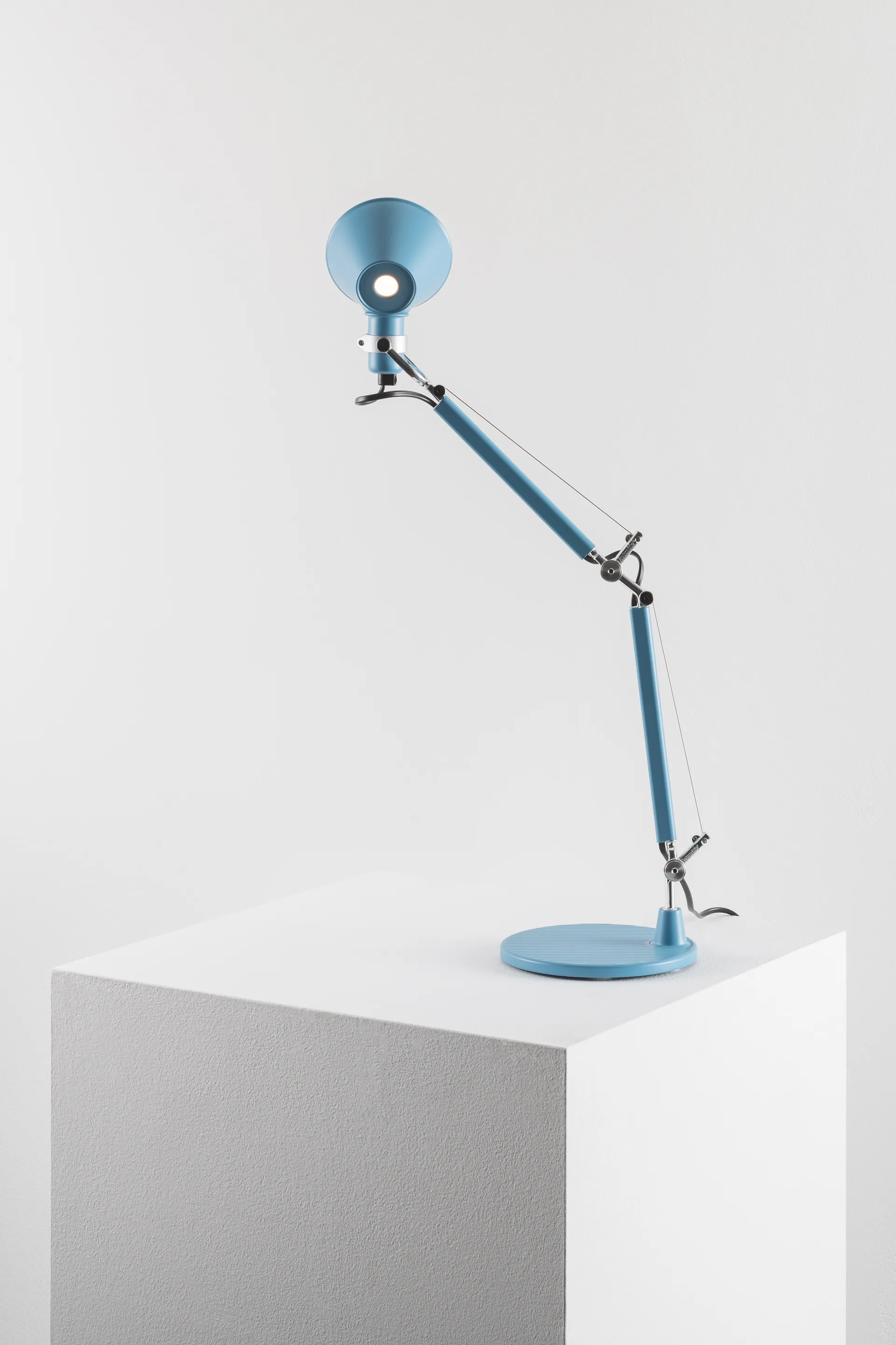 Tolomeo micro bordslampa, Light blue Artemide