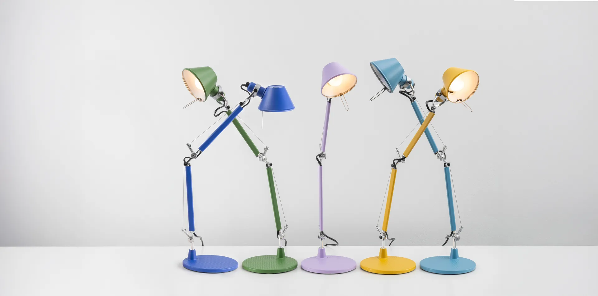 Tolomeo micro Tischleuchte, Light blue Artemide
