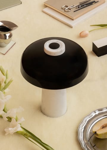 Reverse Tischleuchte 30 cm - Carrara-black - Audo Copenhagen
