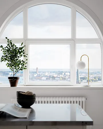 Bellagio Tischleuchte 60 cm - Messing-weiß - By Rydéns