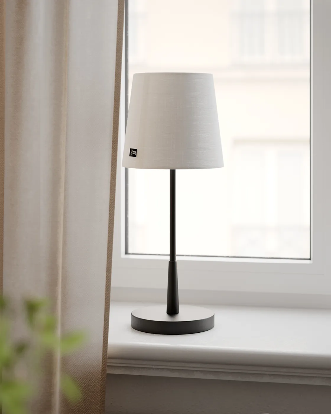 Lumi table lamp 48,5 cm, Matte black-white By Rydéns