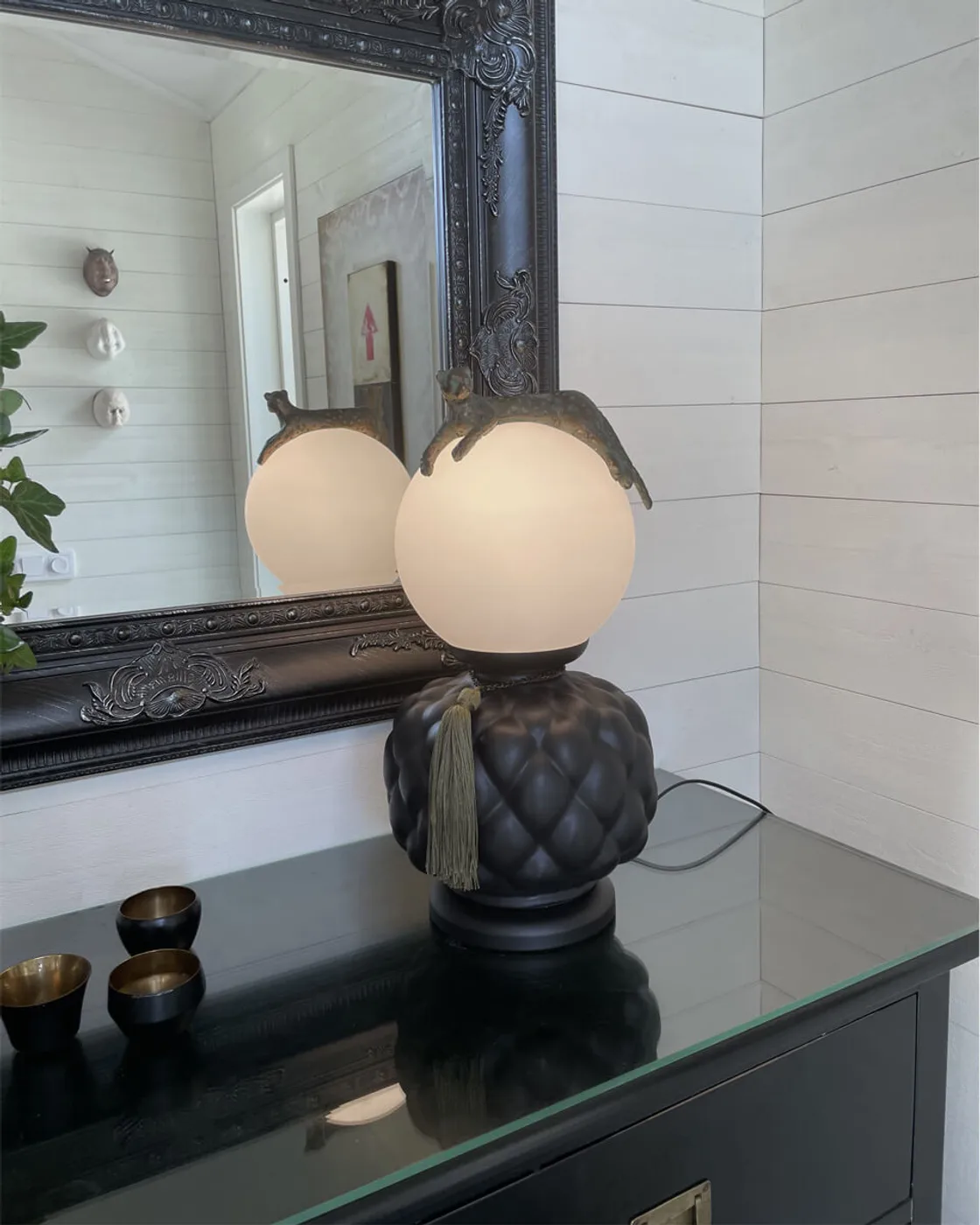 Viva La Diva table lamp 45 cm, Black-matte white By Rydéns