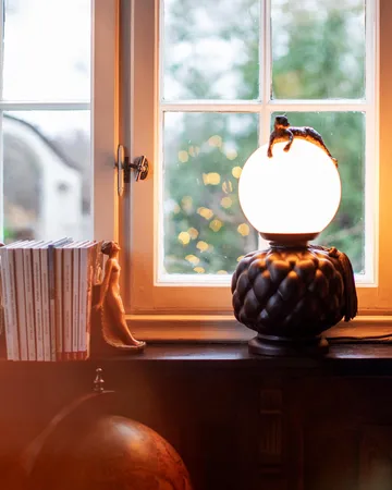 Viva La Diva table lamp 45 cm - Black-matte white - By Rydéns