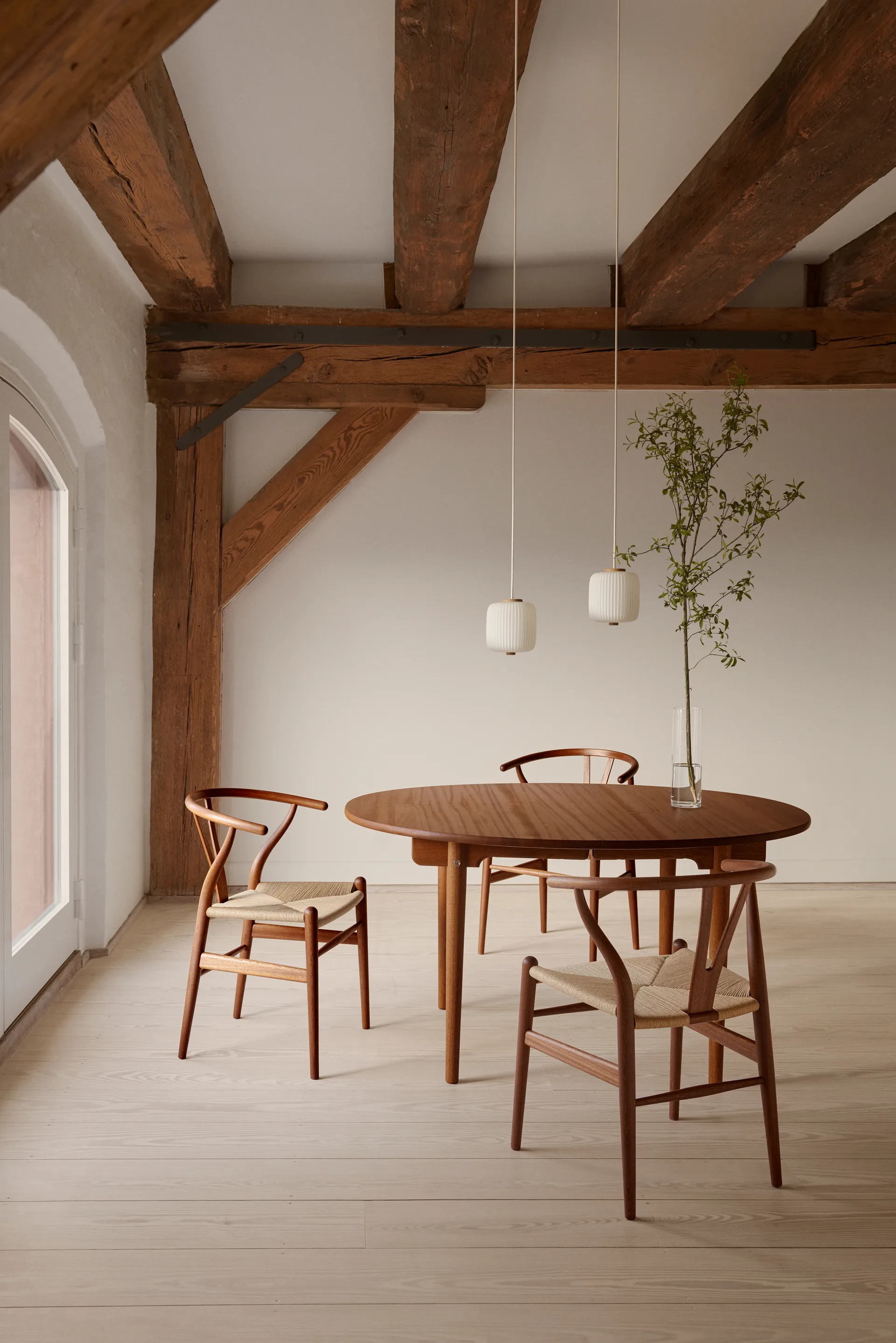 EK61 pendel Ø16 cm, Opal-oiled oak Carl Hansen & Søn