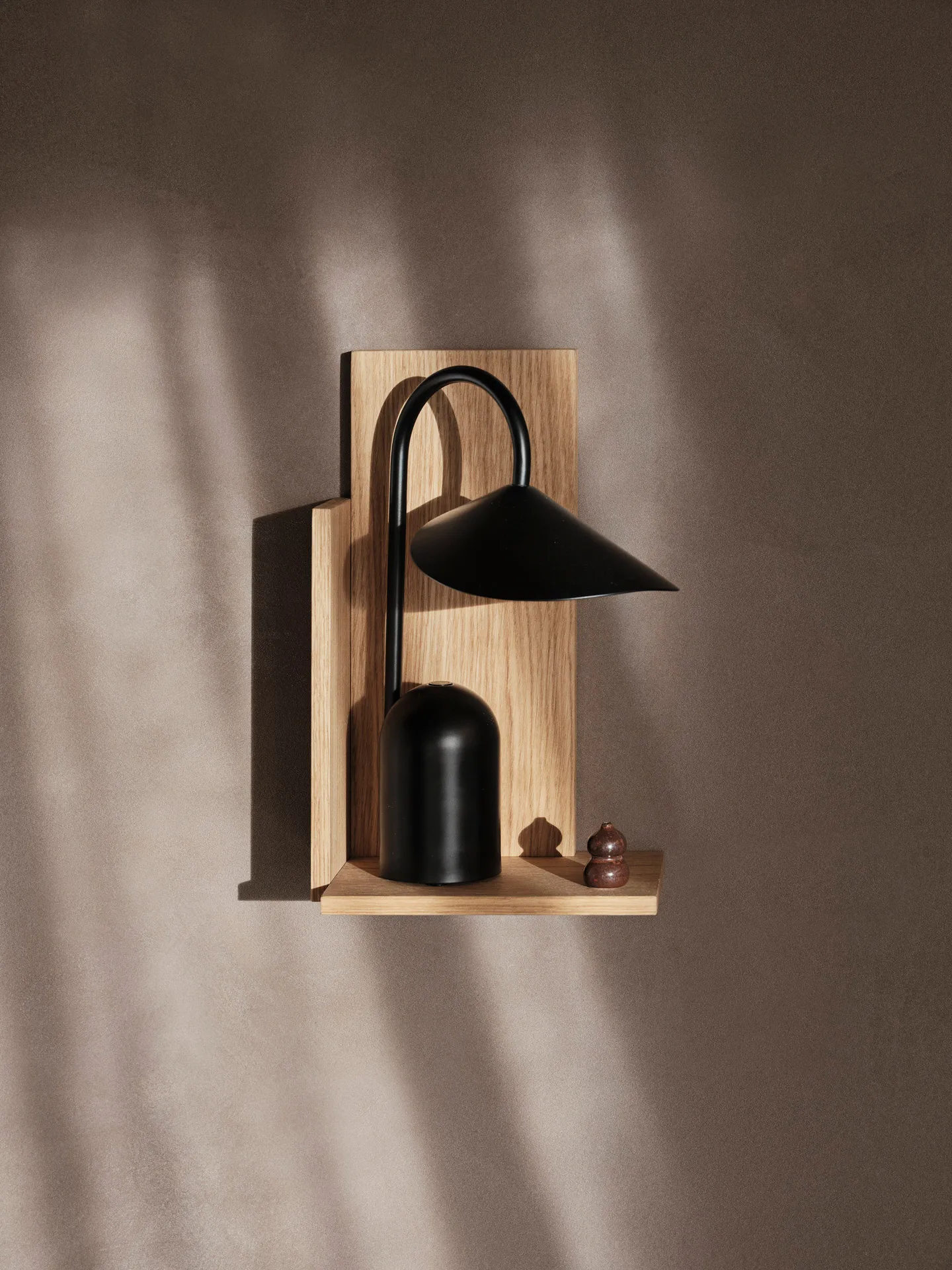 Arum portabel lampa, Black Ferm Living