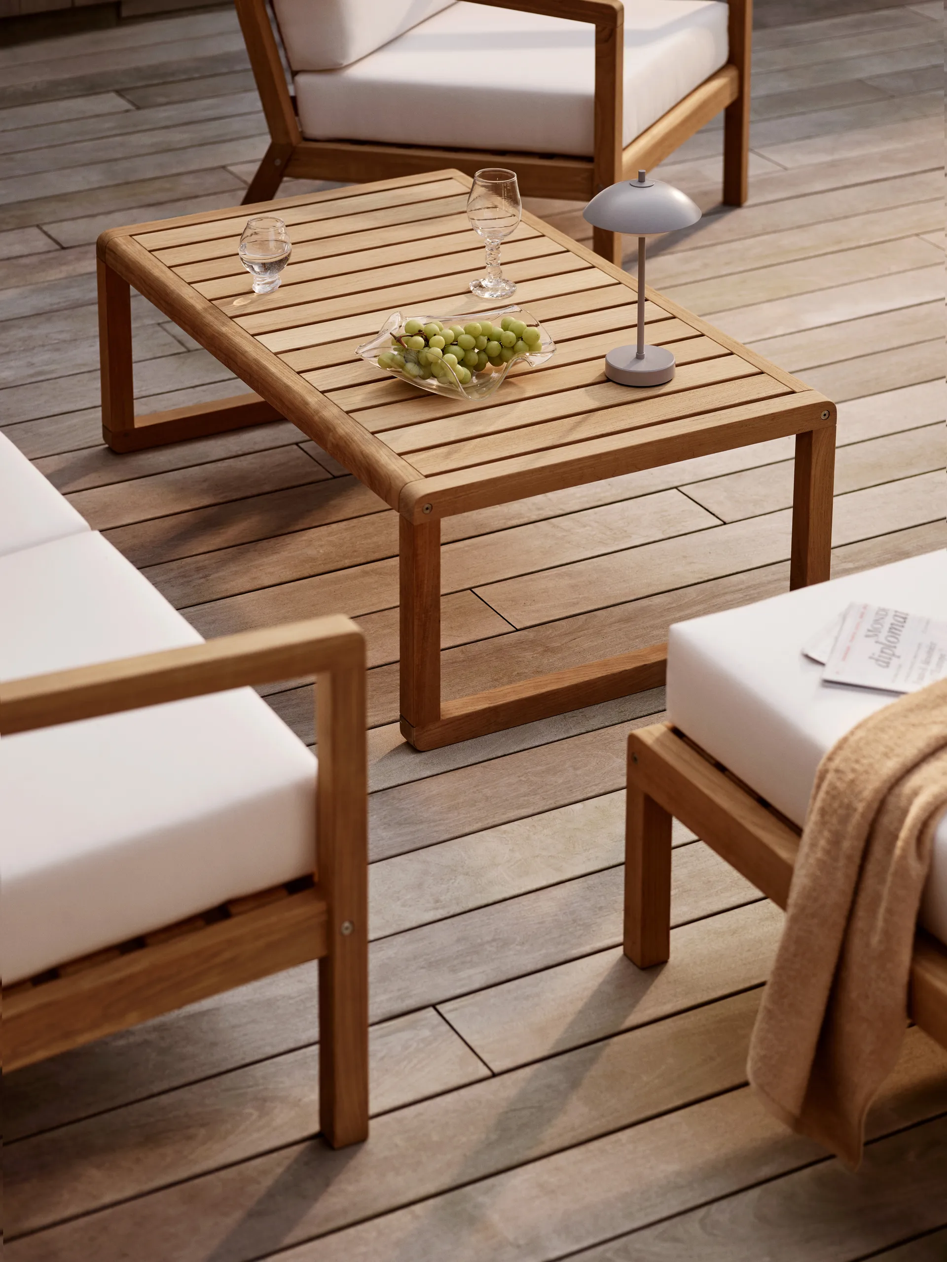 Clam portable Tischleuchte 31 cm, Nine grey Fritz Hansen