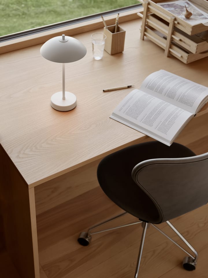 Clam portable Tischleuchte 31 cm, White Fritz Hansen