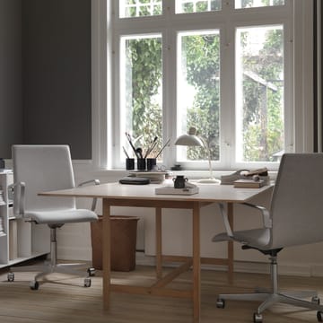 Kaiser Idell 6556-T table lamp - White - Fritz Hansen