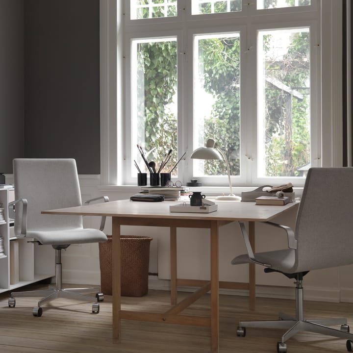 Kaiser Idell 6556-T table lamp, White Fritz Hansen
