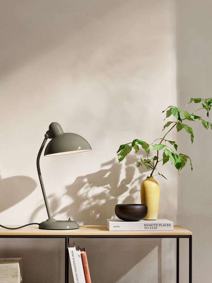 Kaiser Idell 6556-T Tischleuchte, Olive green Fritz Hansen