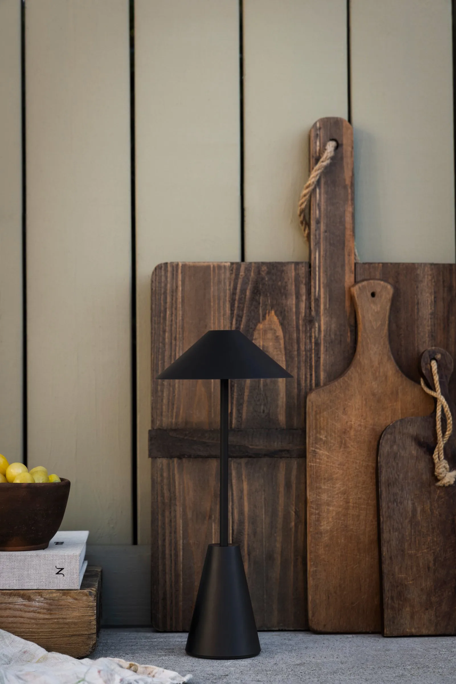 Cannes 32 tragbare Tischleuchte, Schwarz Globen Lighting