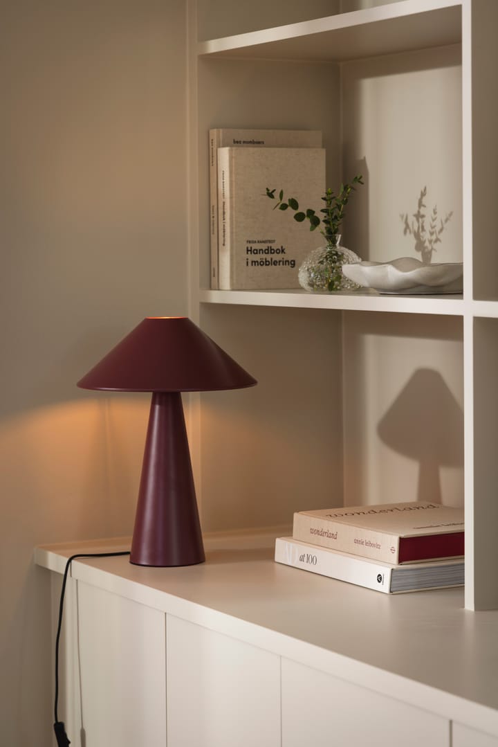 Cannes bordslampa, Burgundy Globen Lighting