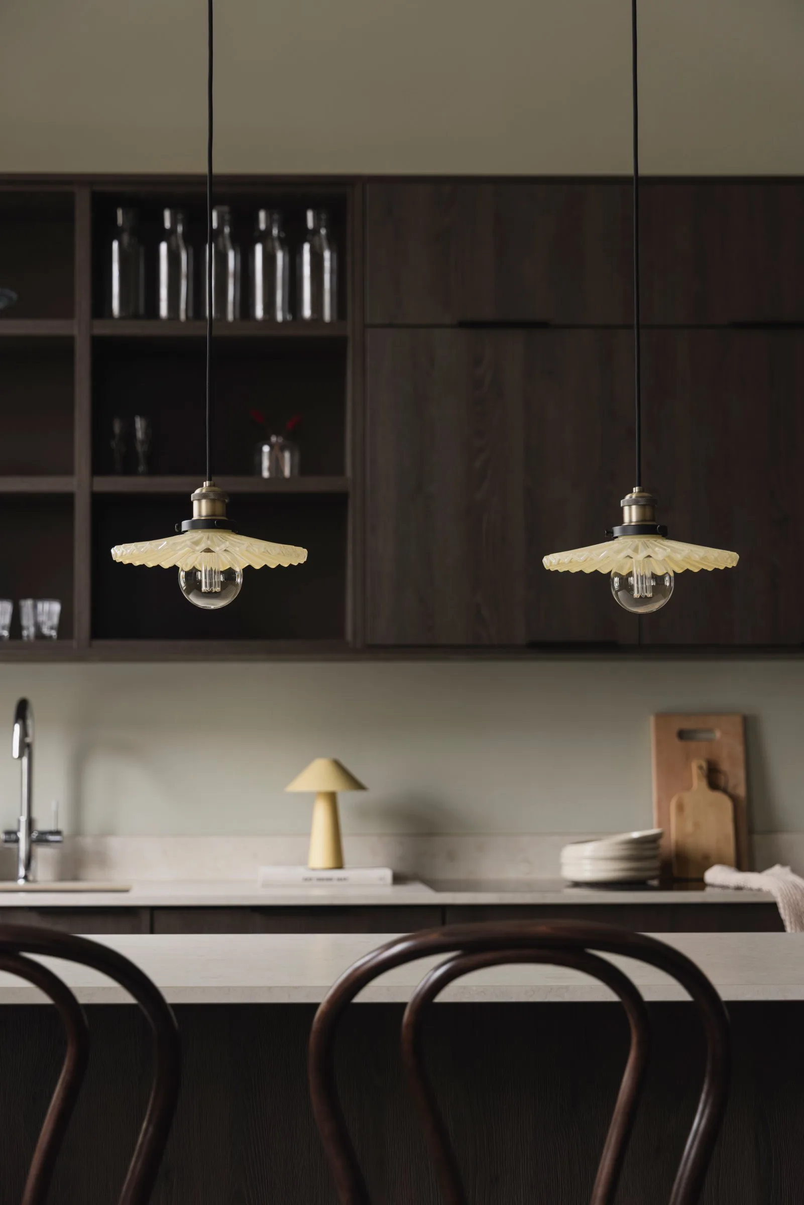 Cobbler Pendelleuchte Ø25cm, Creme Globen Lighting