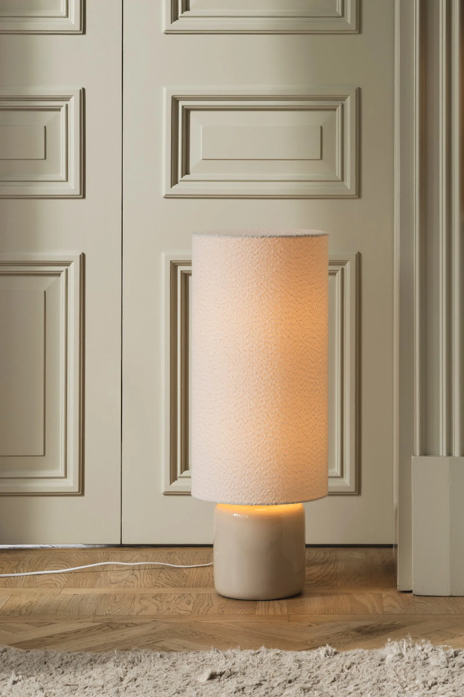 Florian golvlampa, Vit bouclé/beige, Ø30x80 cm Globen Lighting