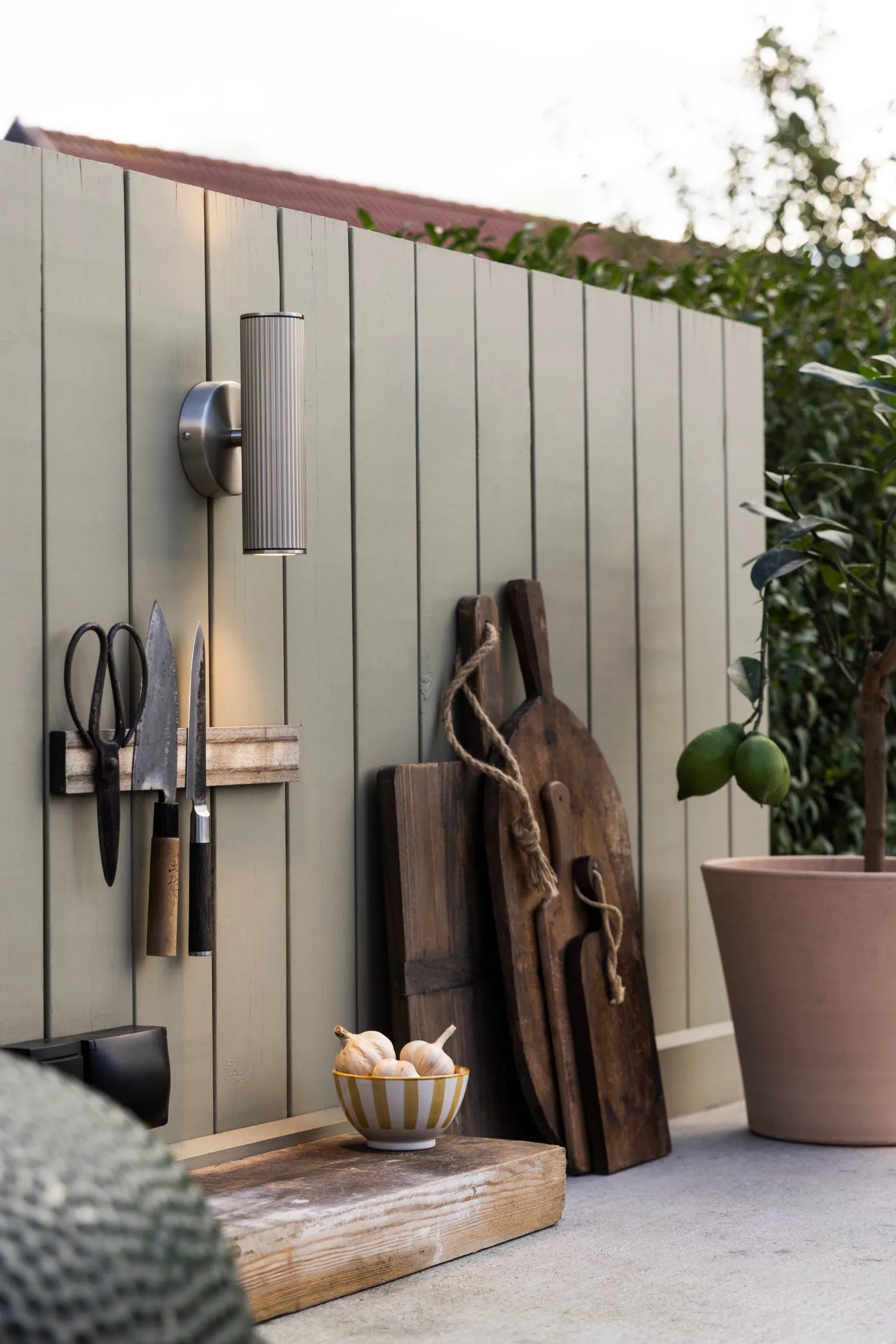 Hubble up/down vägglampa fasadbelysning, Borstad stål Globen Lighting