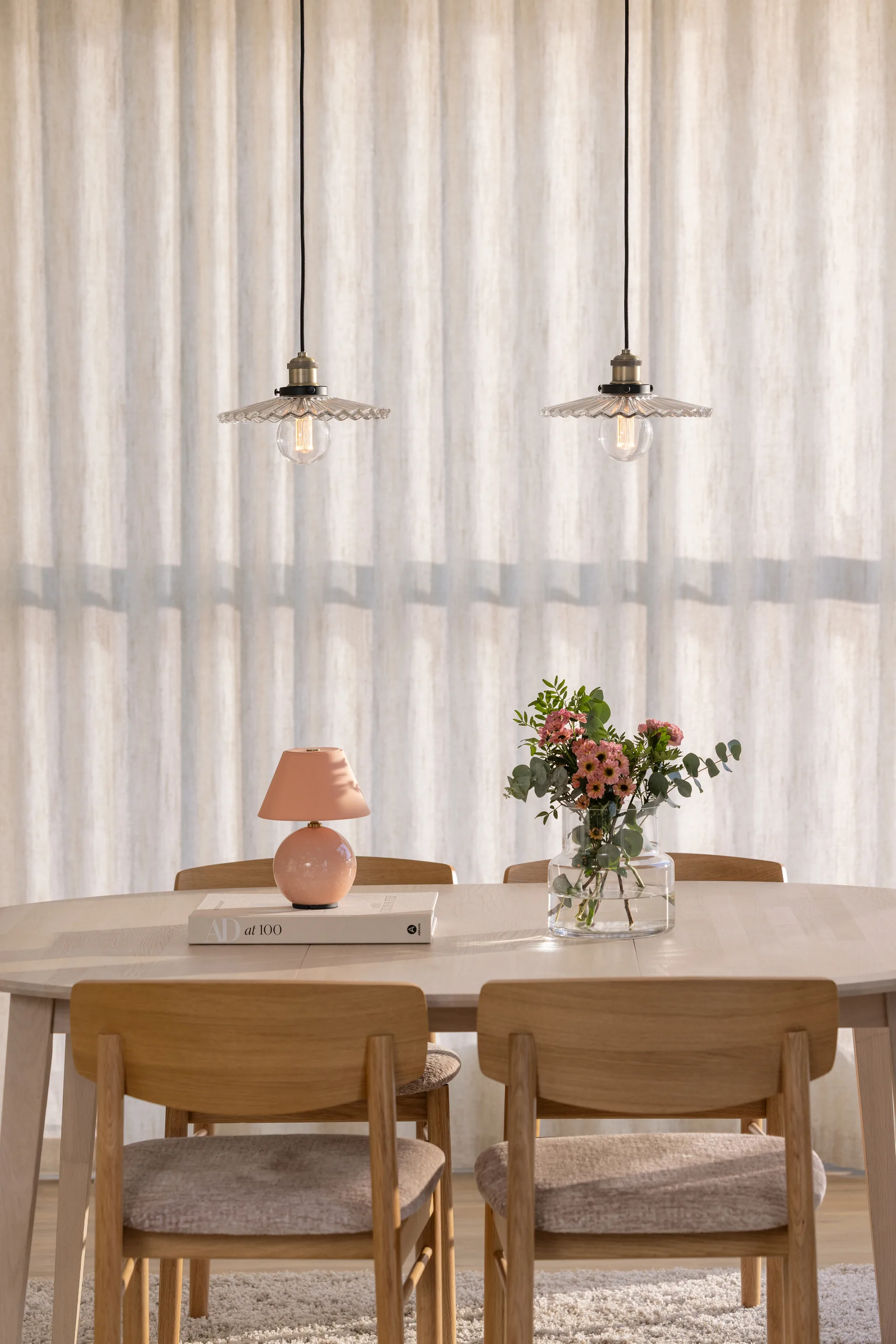 Iris 16 portabel bordslampa, Blush Globen Lighting