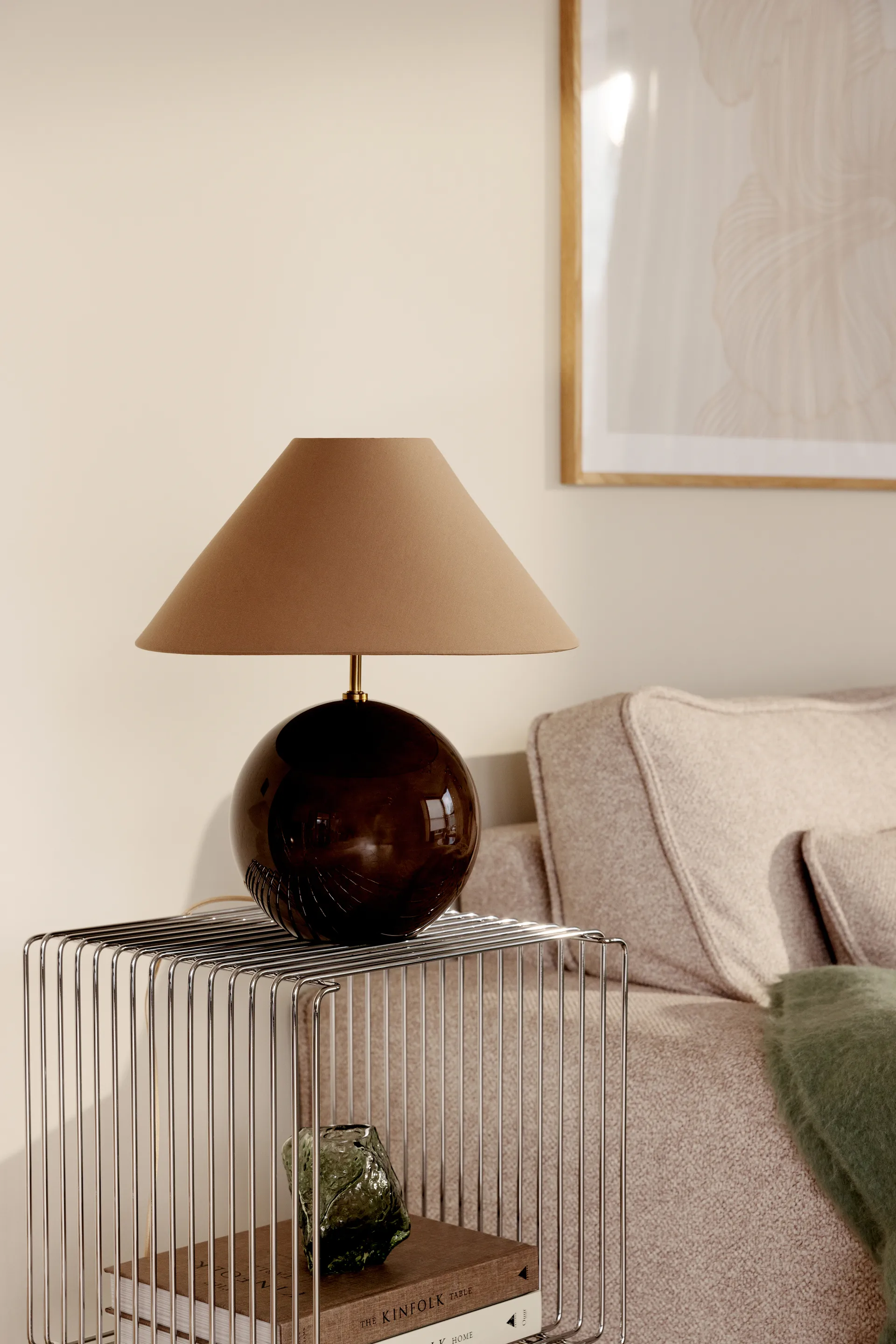 Iris 35 bordslampa 39 cm, Mocha Globen Lighting