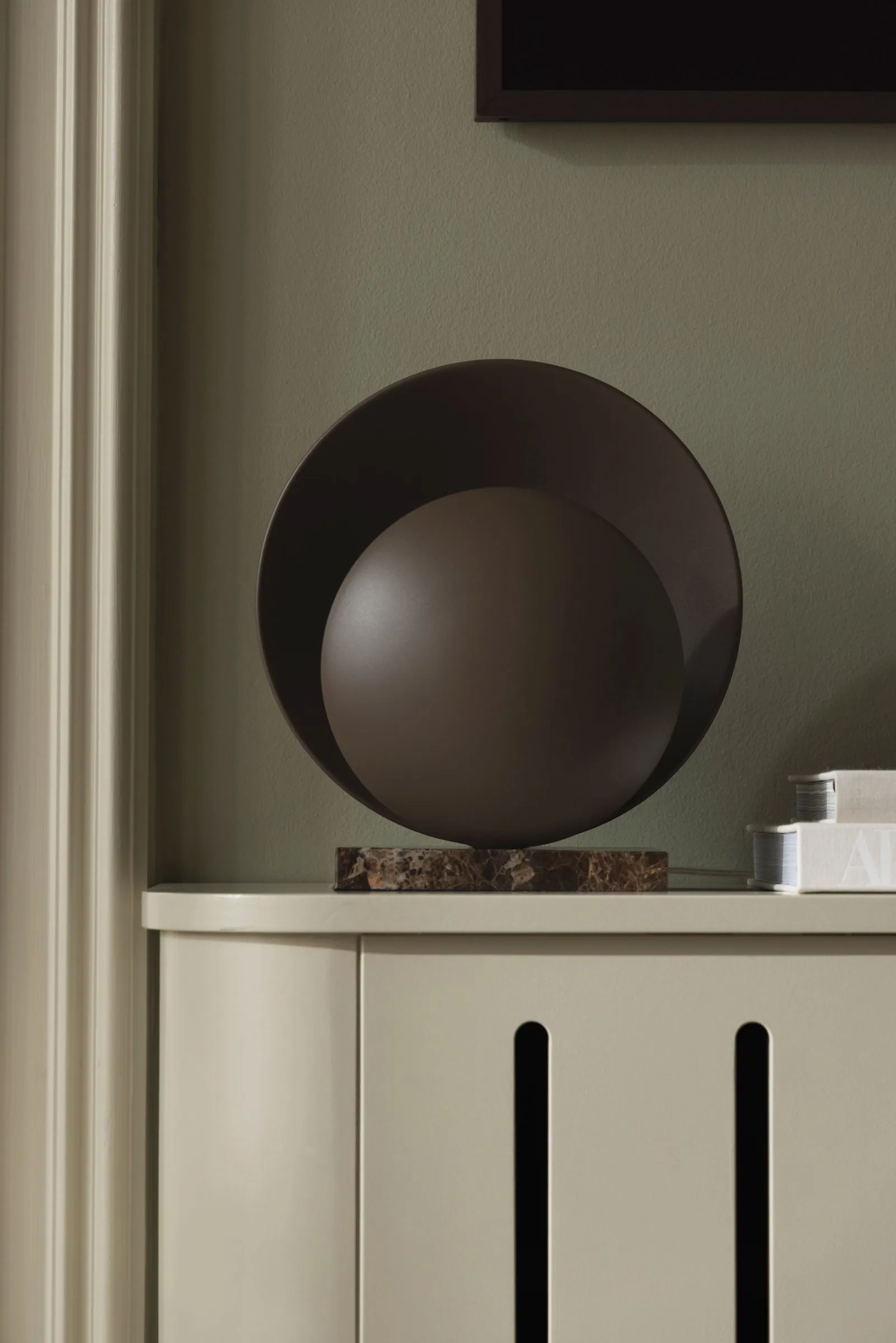 Orbit table lamp, Mocha, brown marble Globen Lighting