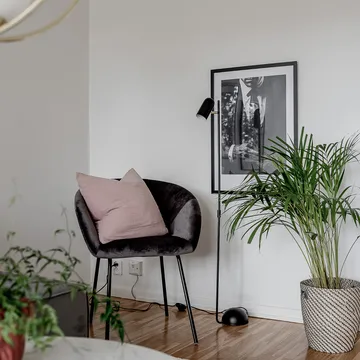 Swan floor lamp - Black - Globen Lighting