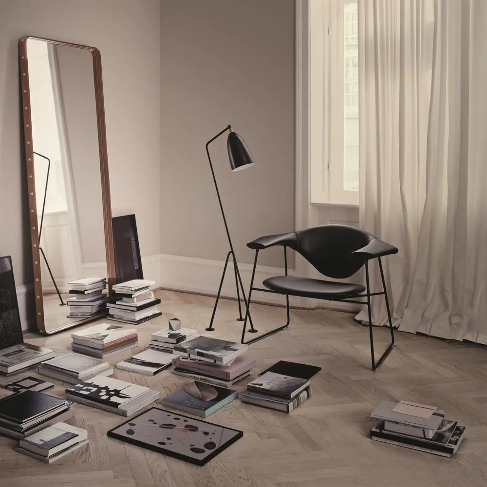 Gräshoppa Stehleuchte, Anthrazit GUBI