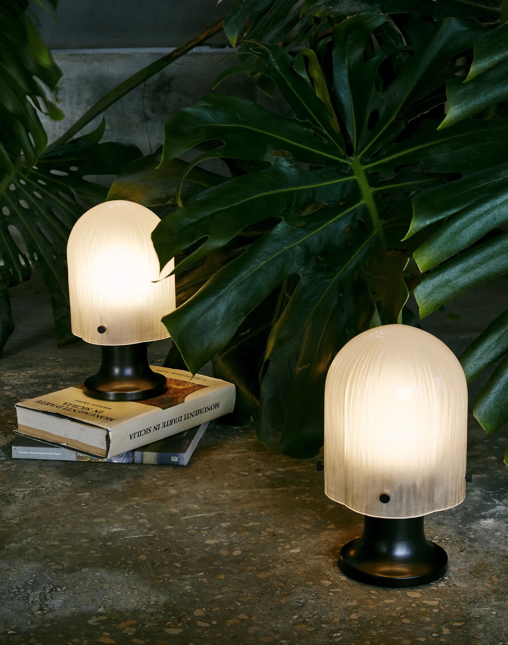 Seine Portable Lamp table lamp, Antique brass-white GUBI