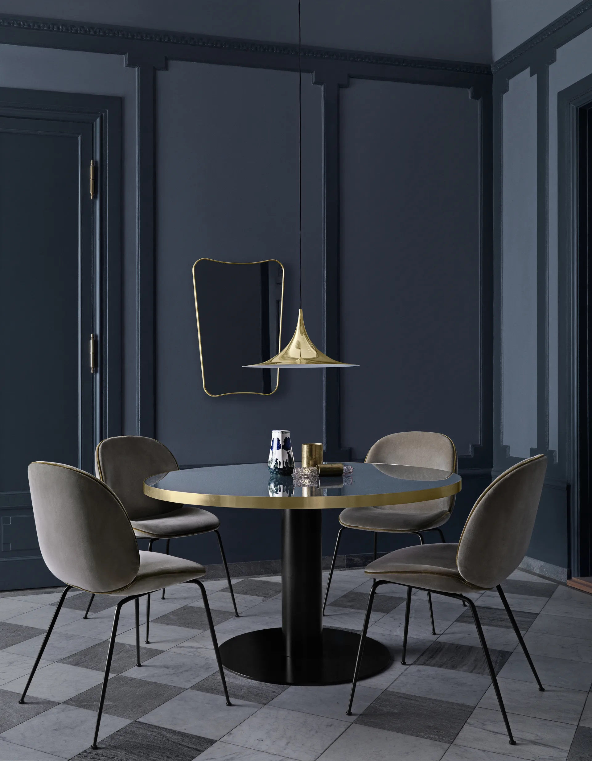 Semi Pendelleuchte Ø 47cm, Polished brass GUBI