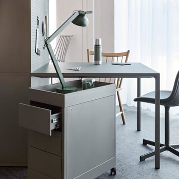 PC Schreibtischleuchte - Soft black, mit Lampenfuß - HAY