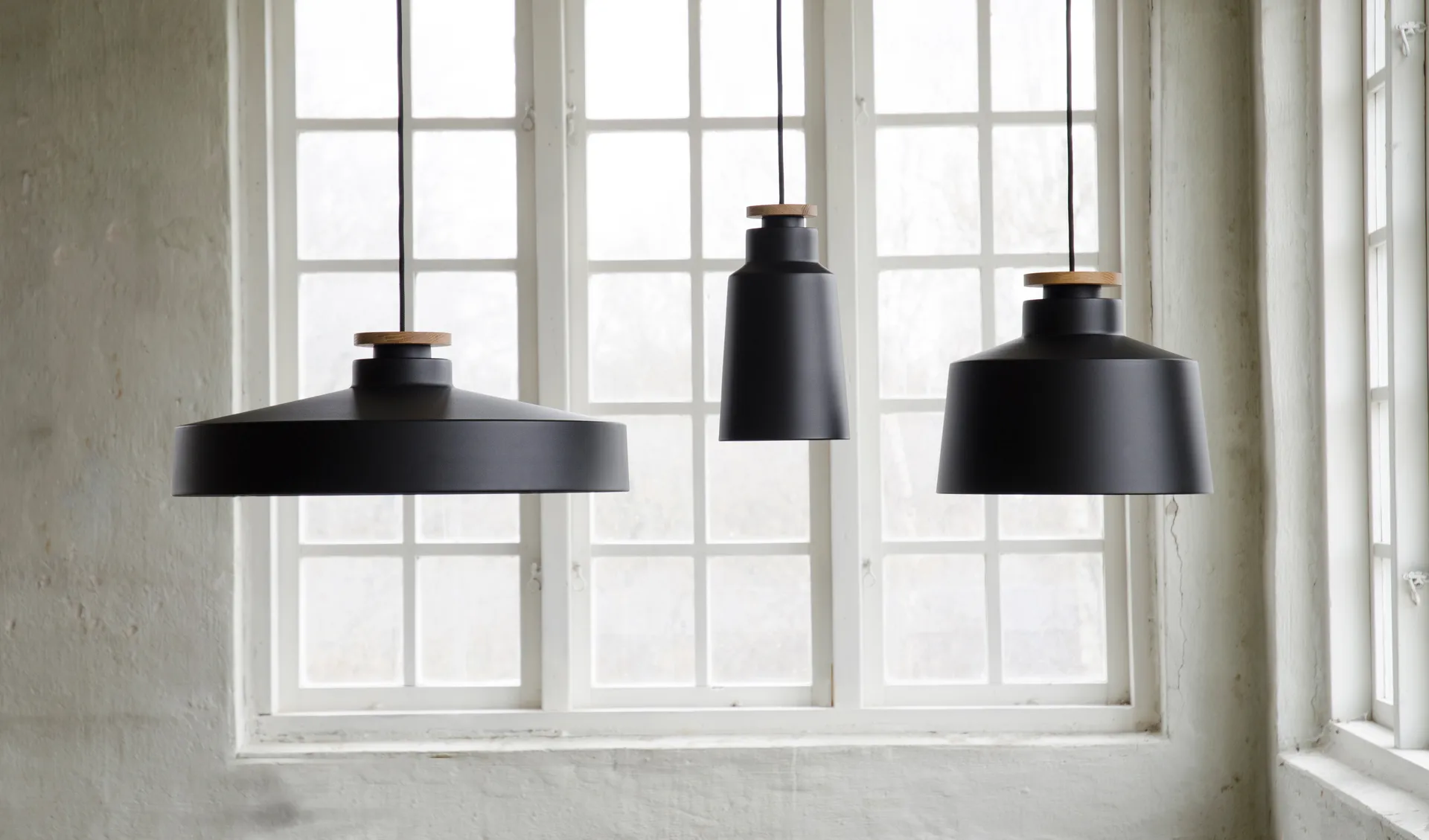 Street pendant lamp M, Matte black Herstal