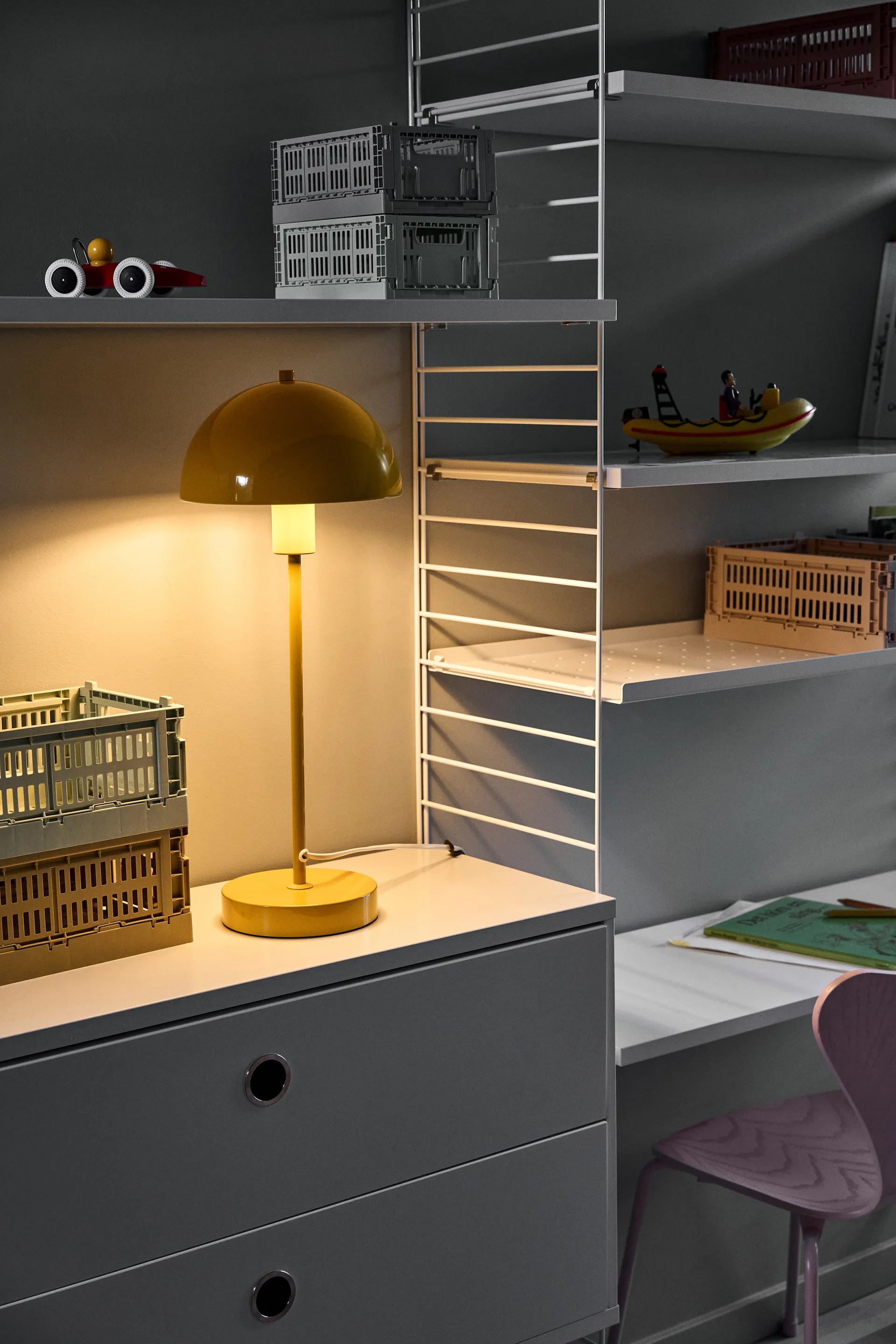 Vienda table lamp, Mango yellow Herstal