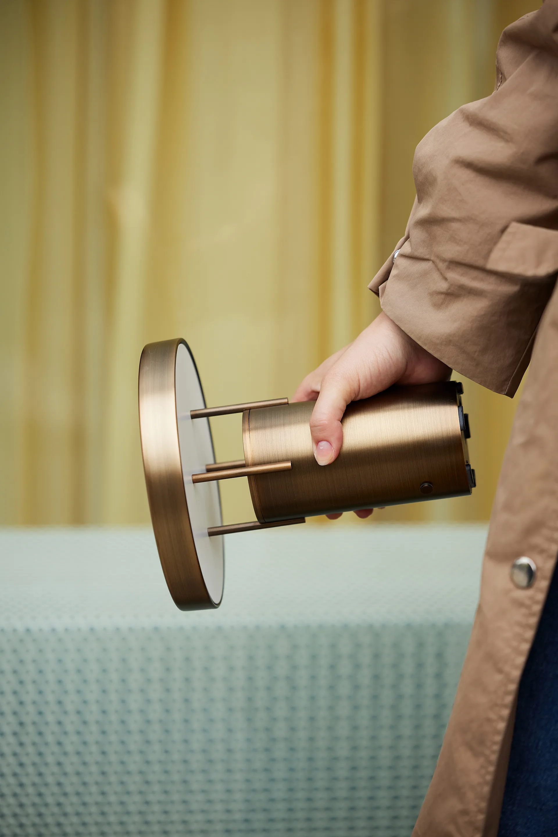 BringMe mini portabel bordslampa, Burnished brass Hübsch Interior