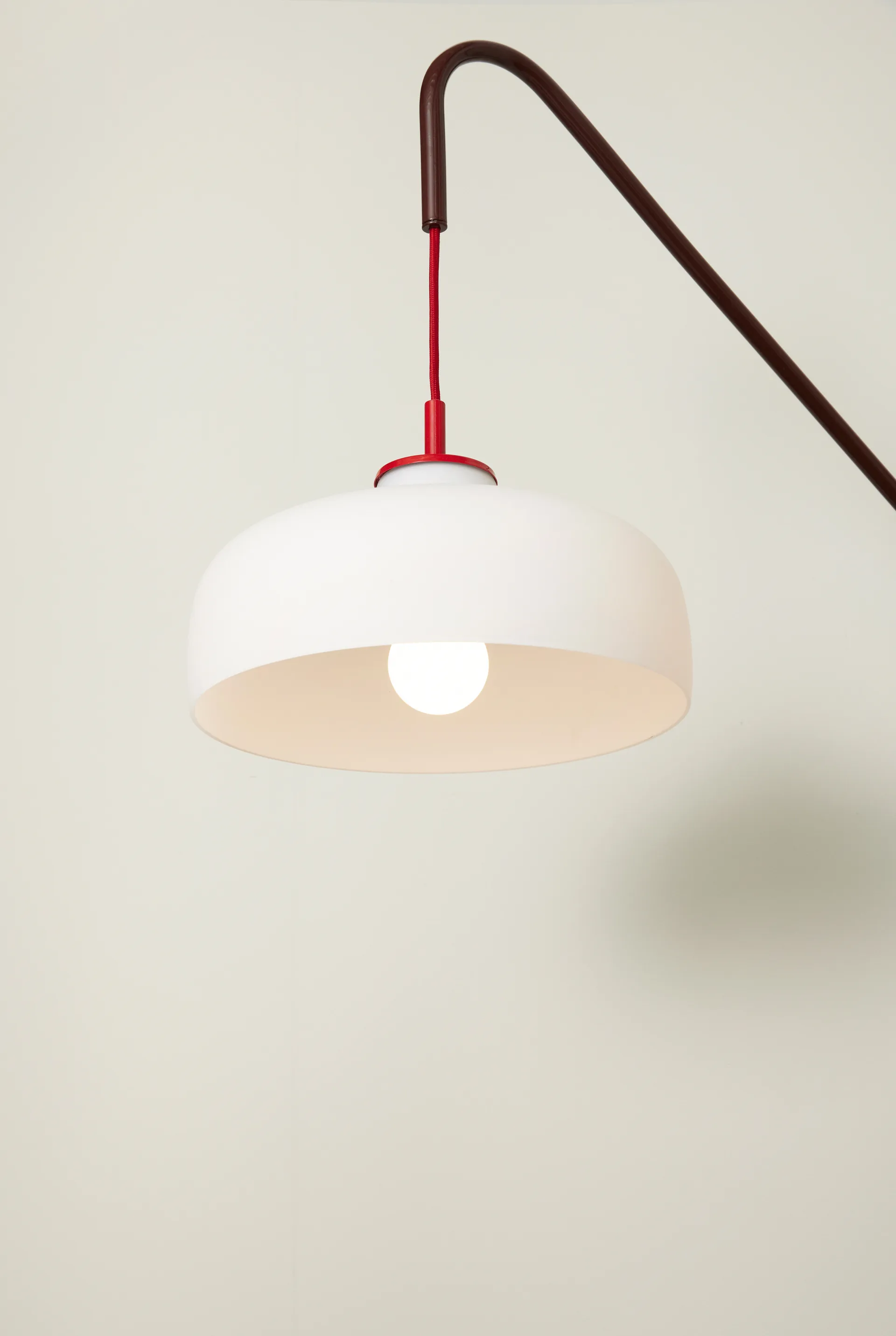 Current vägglampa, Red Hübsch Interior
