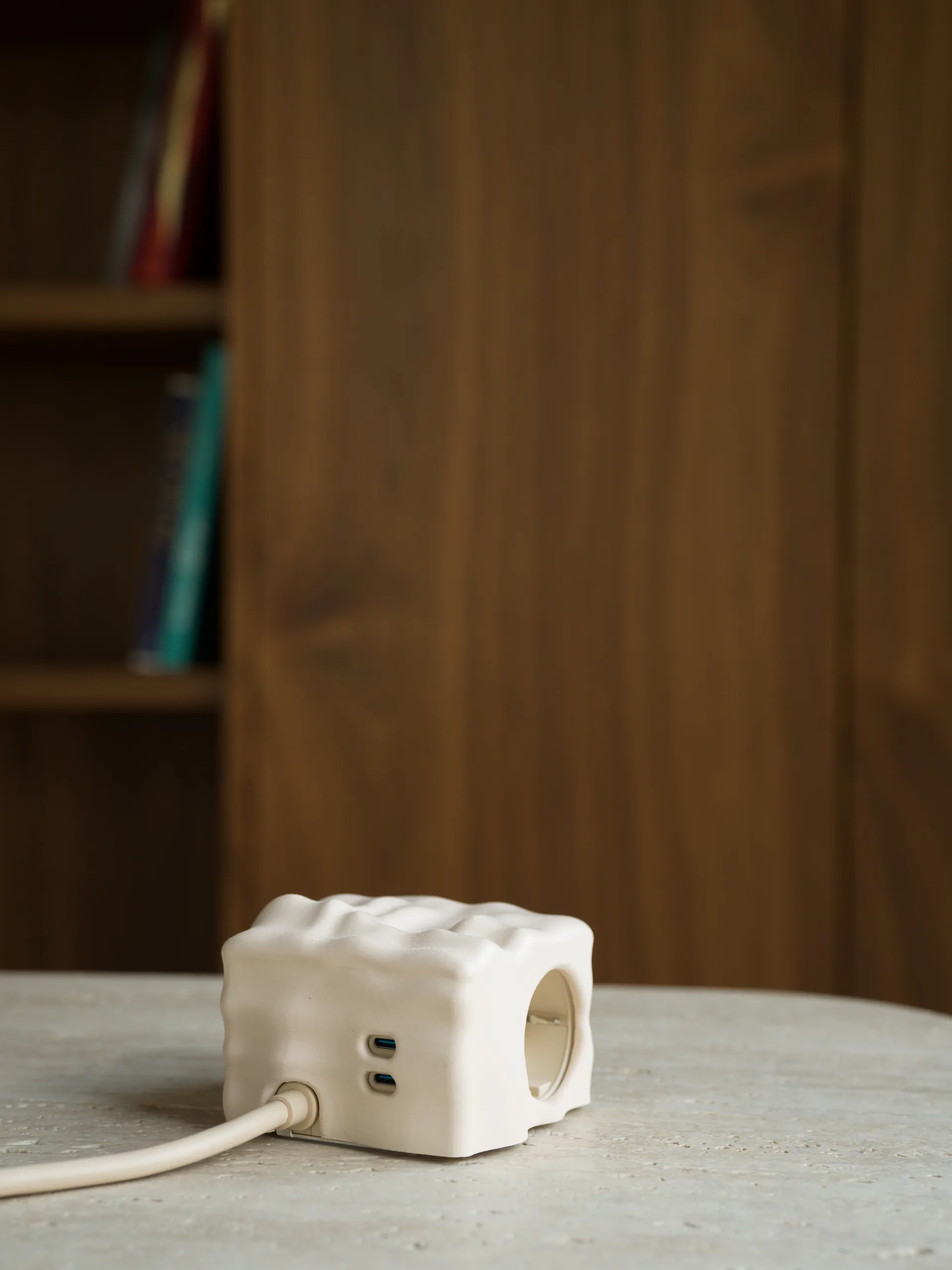 Cumulus+ case-Schale für Cuboid Steckdosenleiste, Beige Kord