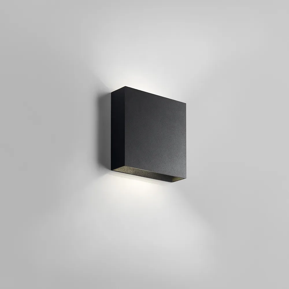 Compact W1 Up/Down Wandleuchte, Black, 2700 kelvin Light-Point