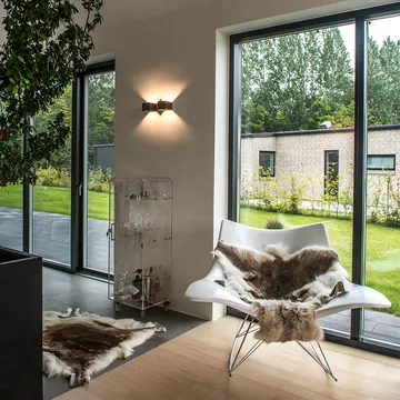 Mood 2 vägglampa - black/gold, 3000 kelvin - Light-Point