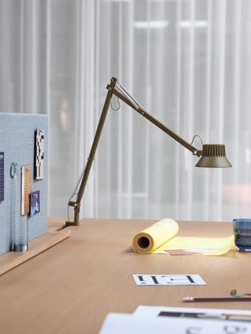 Dedicate L2 Tischlampe mit Klemme - Brown Green - Muuto