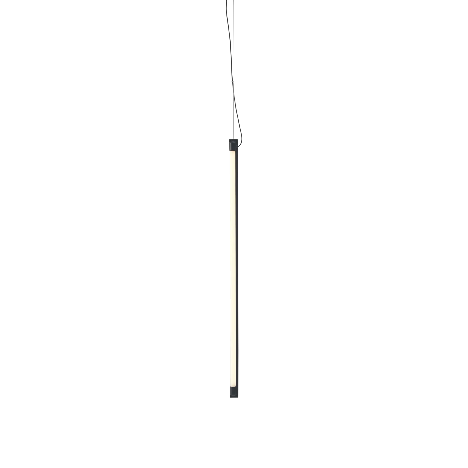 Fine Suspension Lamp 90 cm, Black Muuto