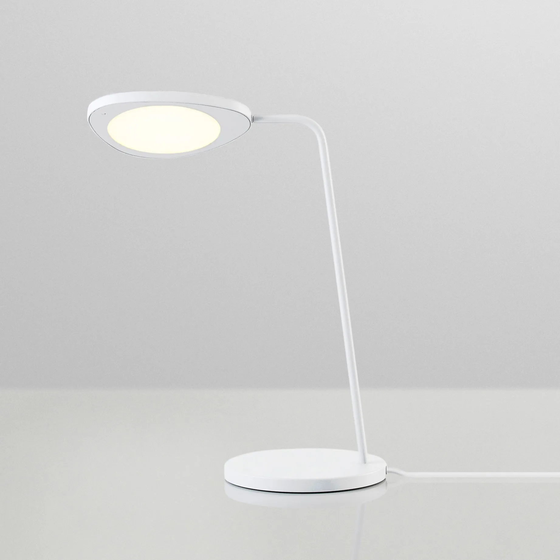 Leaf table lamp white, white Muuto