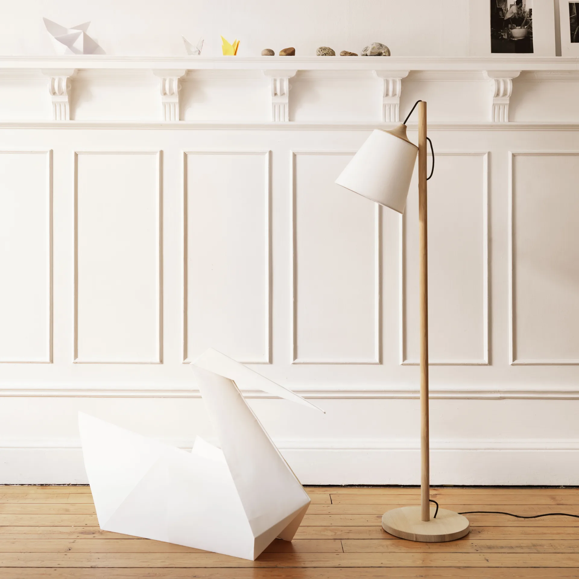 Pull floor lamp, white Muuto