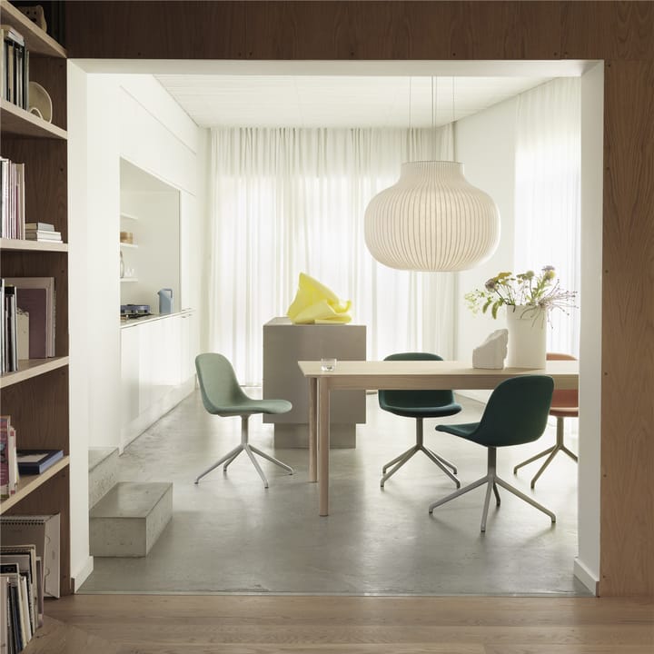 Strand ceiling lamp close, 80 cm Muuto