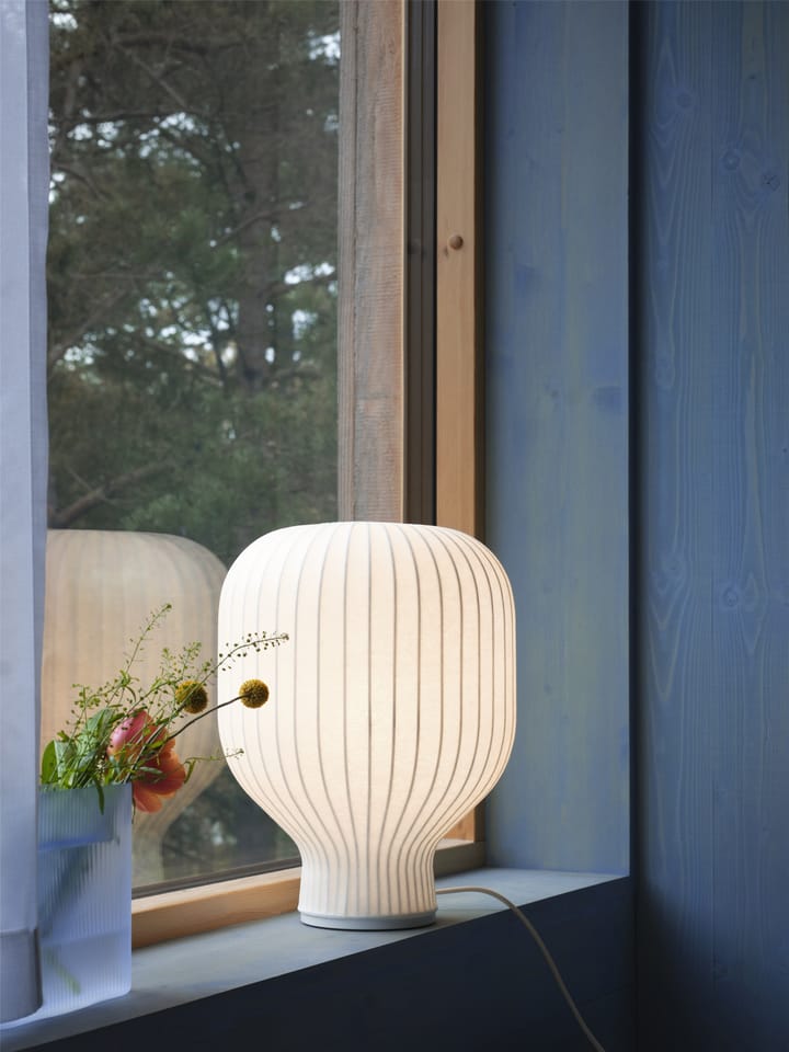 Strand table lamp 59 cm, White Muuto