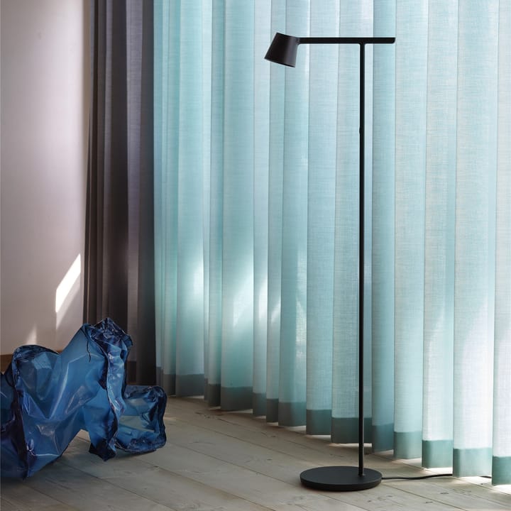 Tip floor lamp, Black Muuto