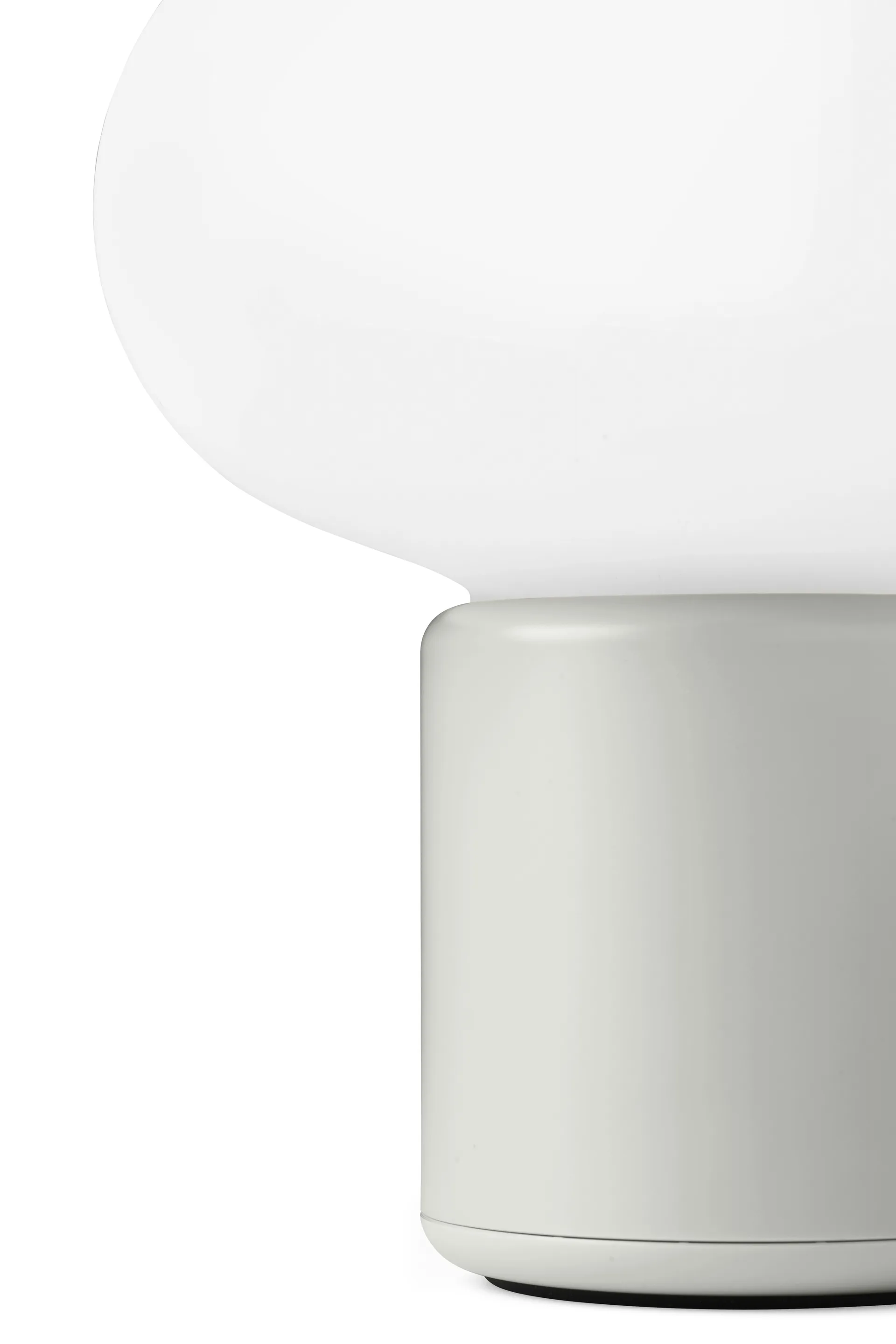 Karl-Johan Tischleuchte tragbar, Light grey New Works