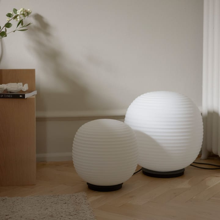 Lantern Globe Tischleuchte medium, Edelstahl New Works
