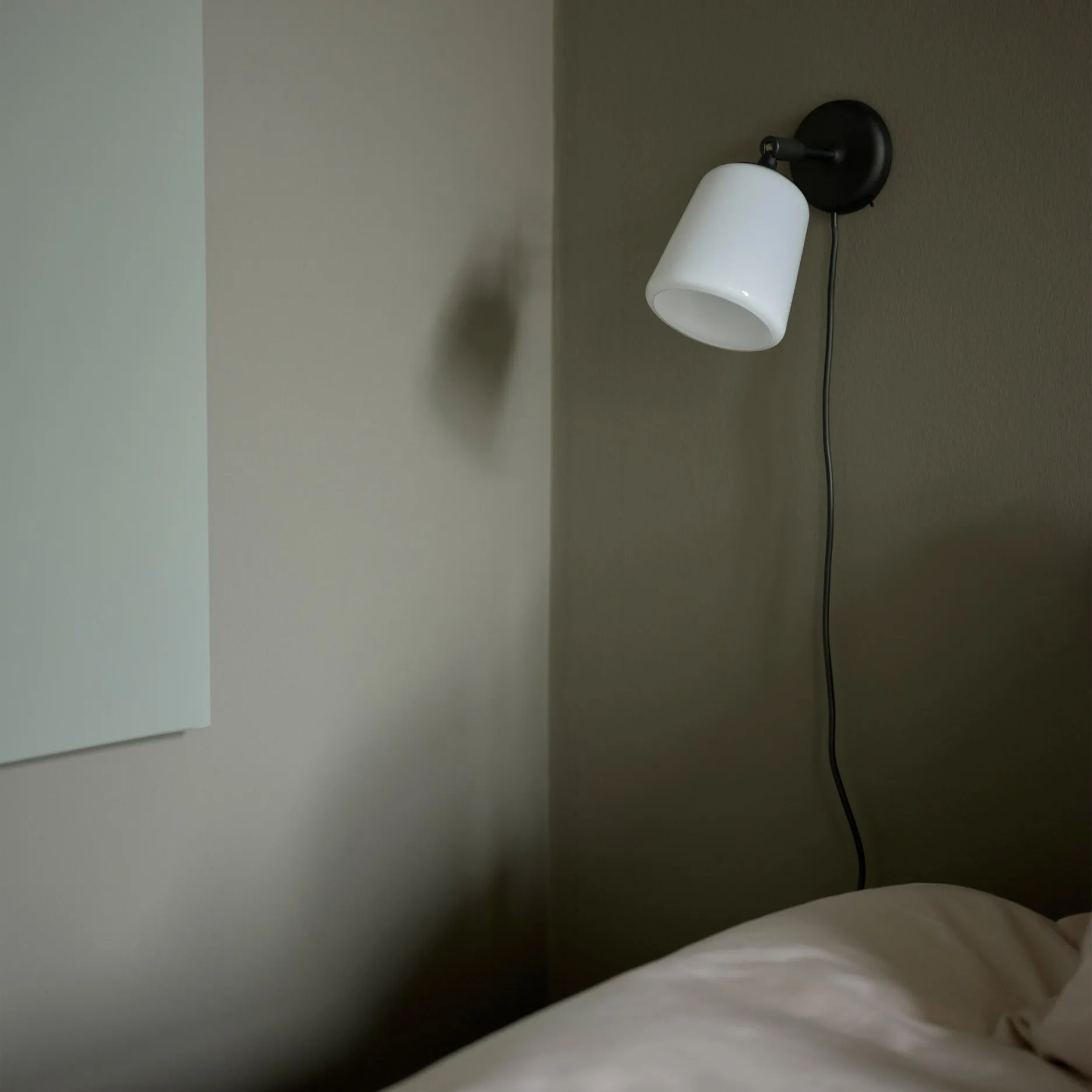 Material wall lamp, White opal glass New Works