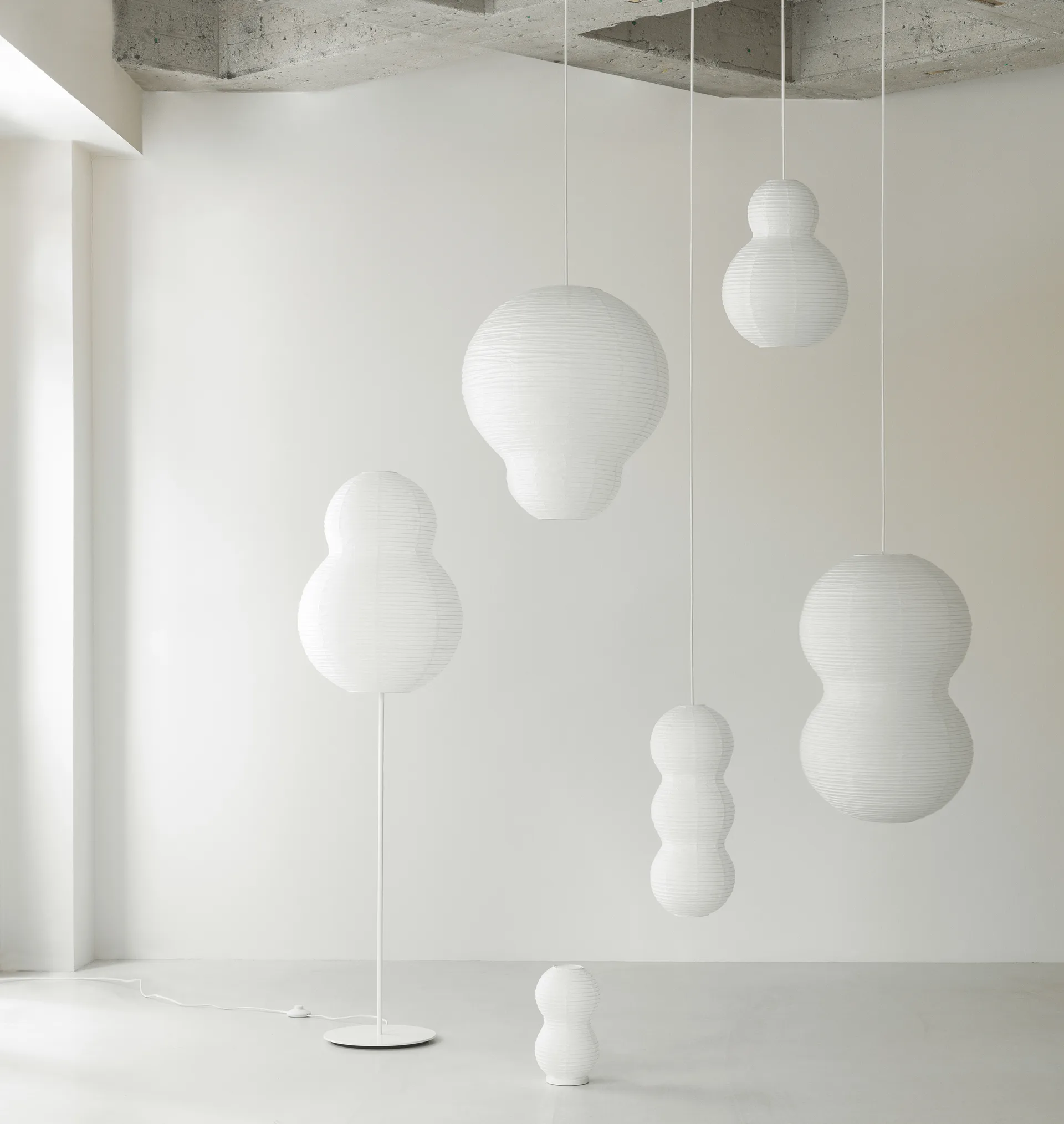 Puff Twist bordslampa 16x28,5 cm, Vit Normann Copenhagen