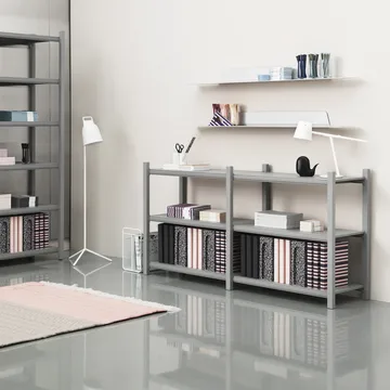 Stage Stehleuchte - Grey, pulverbeschichteter Stahl - Normann Copenhagen