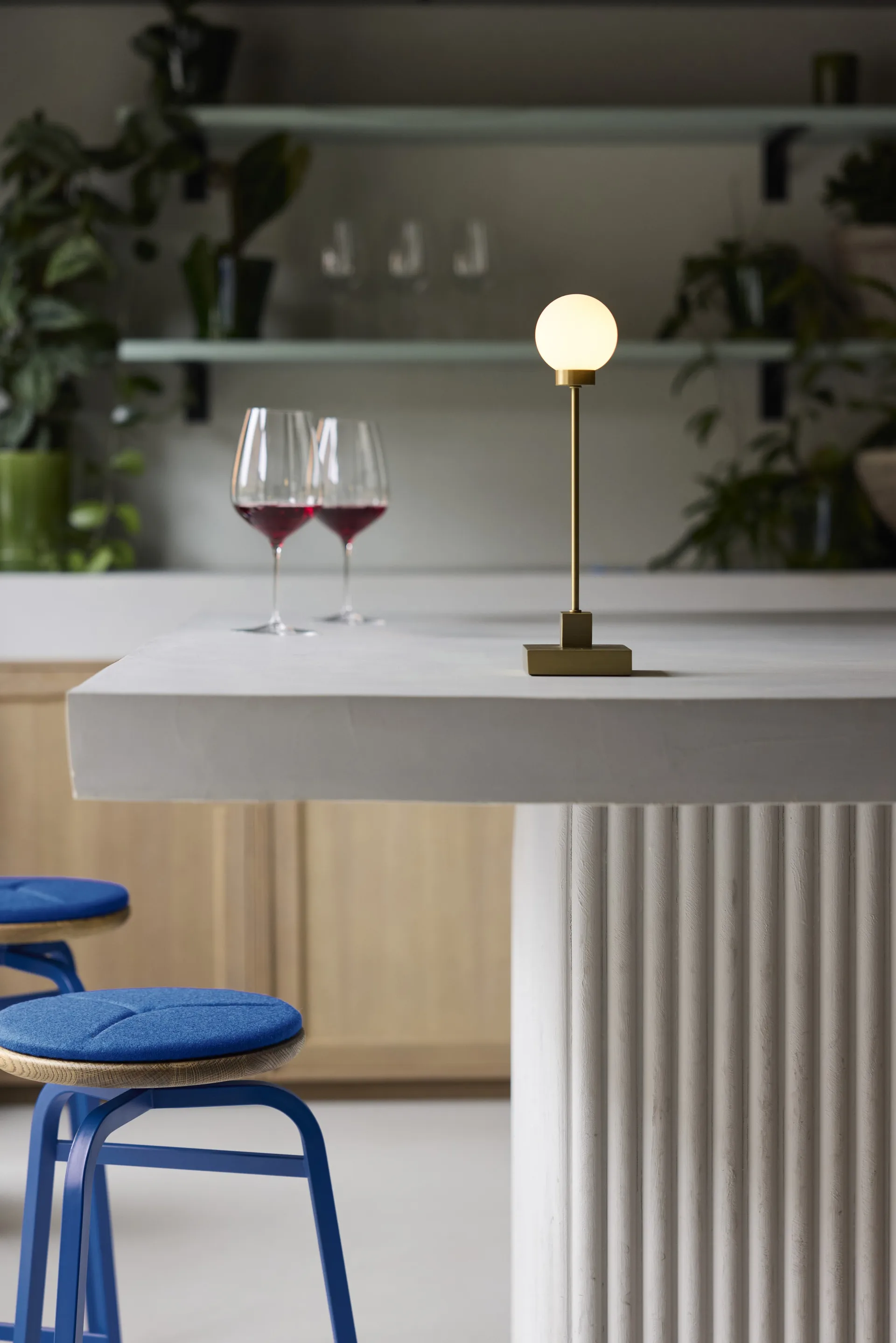 Snowball portable table lamp 33 cm, Brass Northern