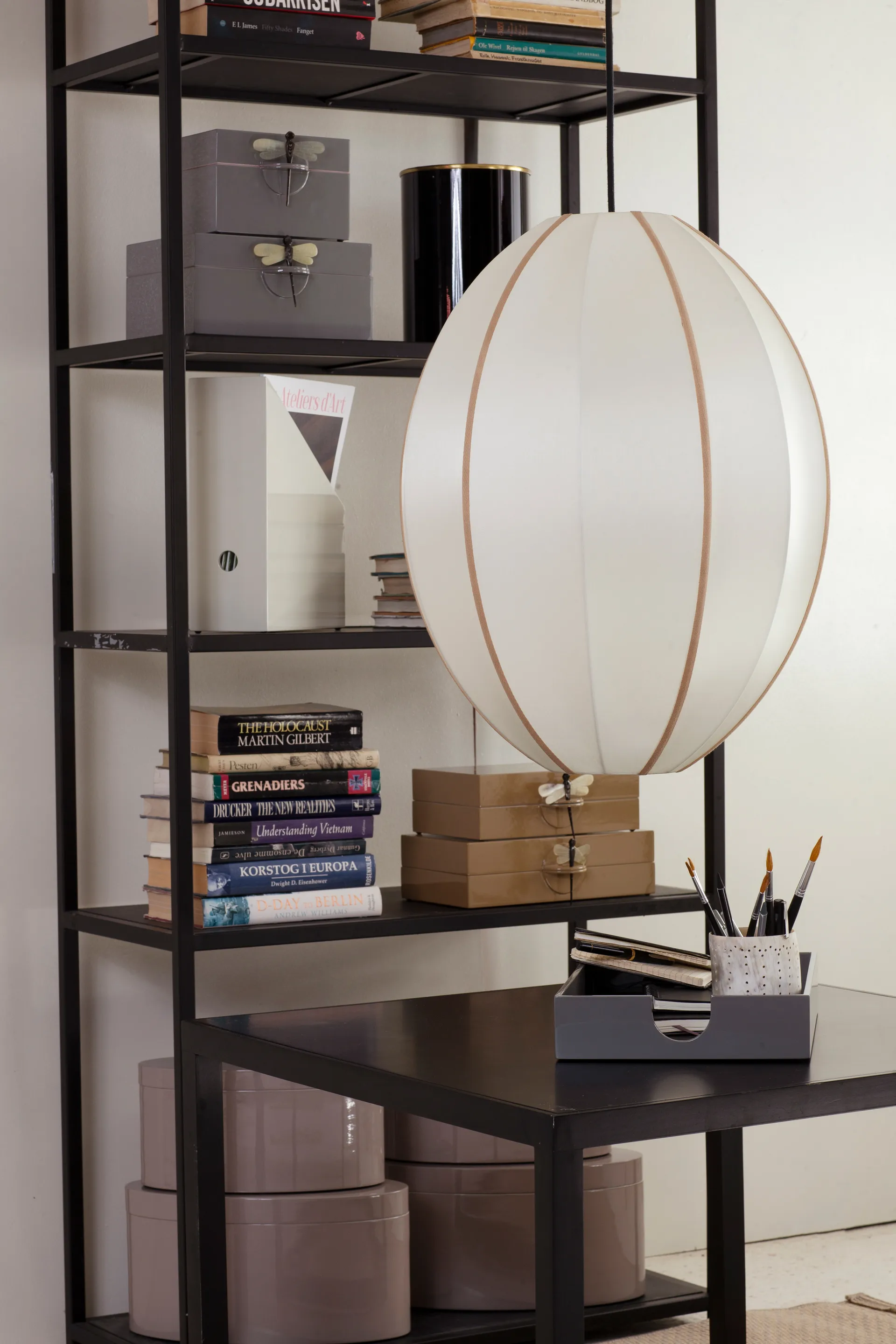 Indochina Classic Oval L Lampenschirm, Offwhite-amber Oi Soi Oi
