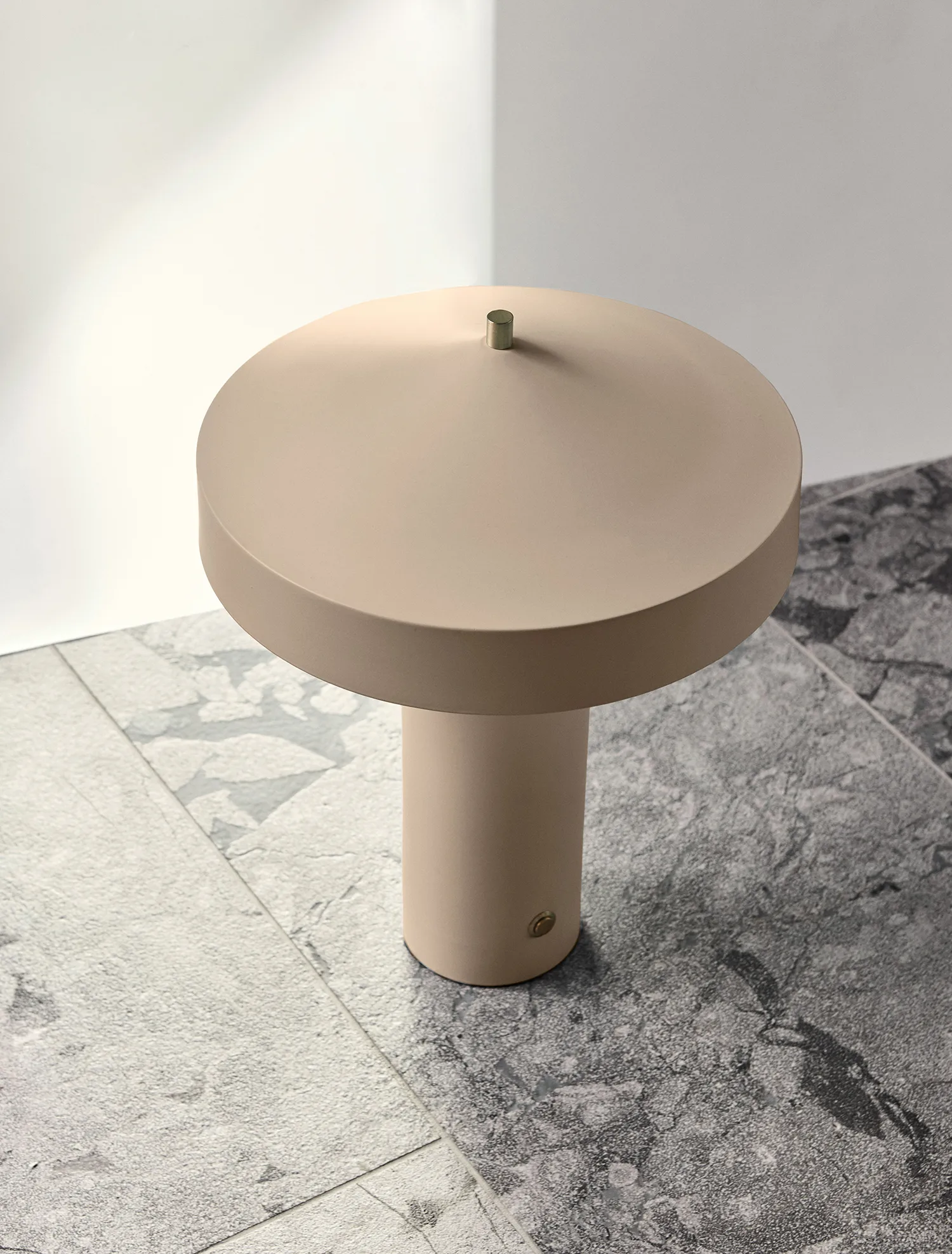 Hatto bordslampa, Clay OYOY