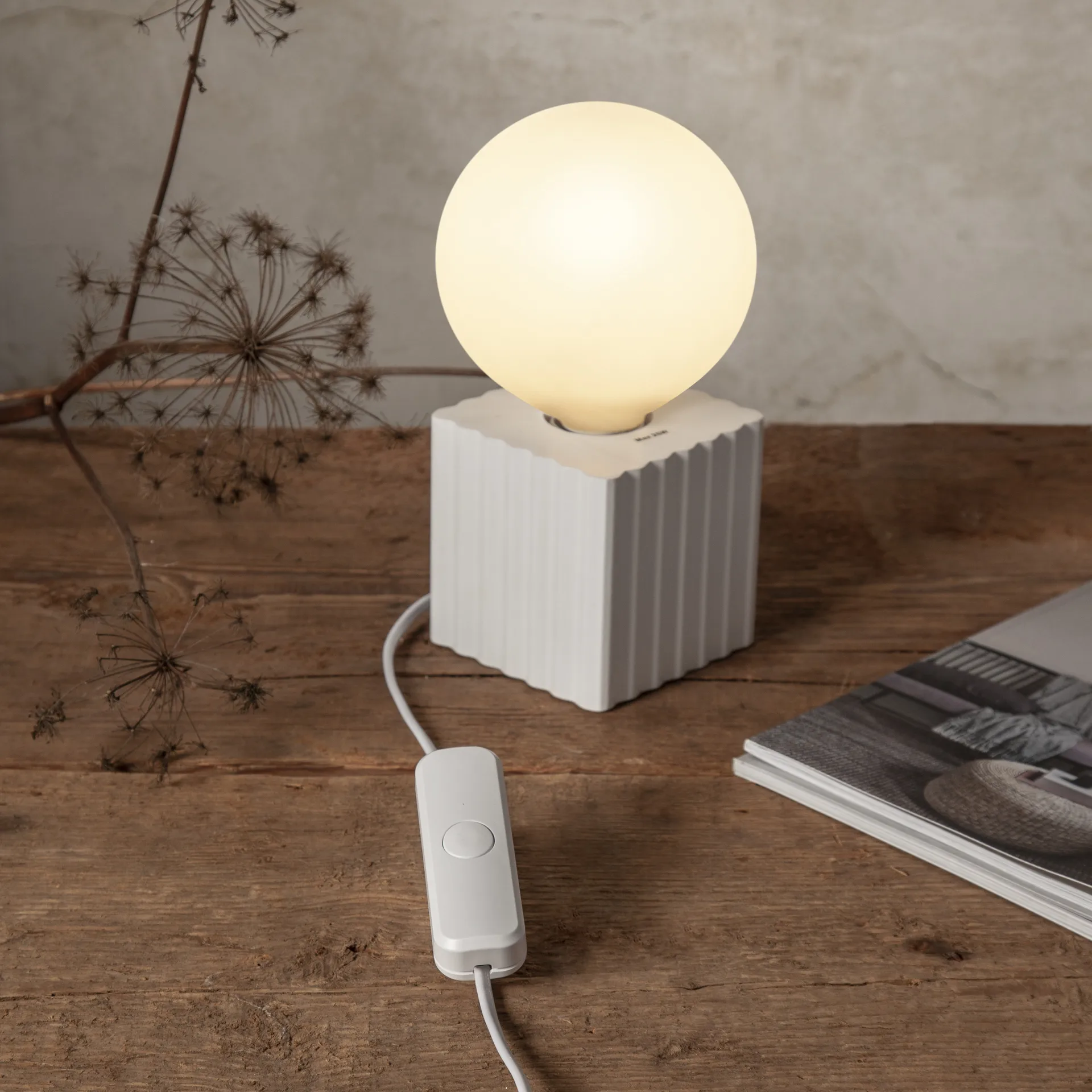 Lit sladdimmer, Vit Scandi Essentials